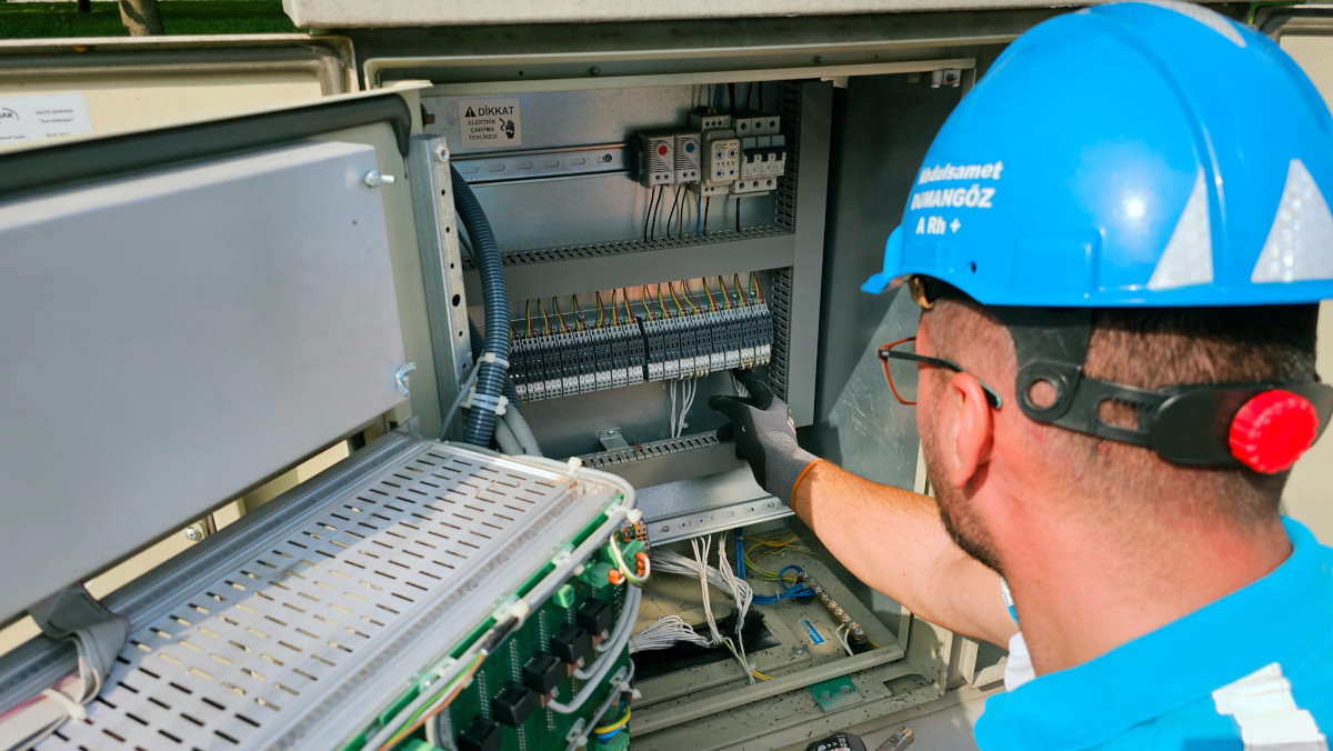 Electrician